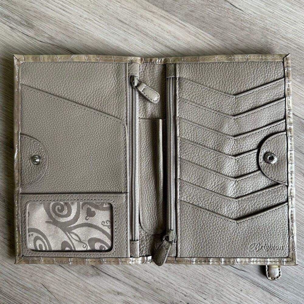 Brighton Bellissimo Heart Folio Wallet Taupe Tan Faux Croc Leather Silver Heart - Picture 5 of 7